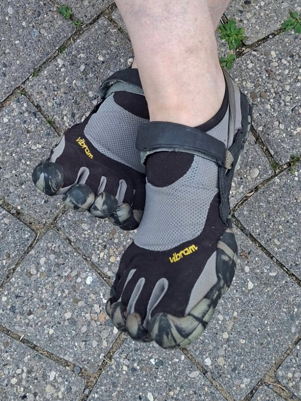 Classic Vibram Five Fingers Water Activity Outdoor Shoes Size 13 Mens or Unisex